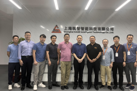 上海機(jī)器(qi)人(ren)産(chan)業(ye)技(ji)術(shù)研究院董事長(zhang)鄭軍奇一(yi)行莅臨飒智參觀指導(dao)